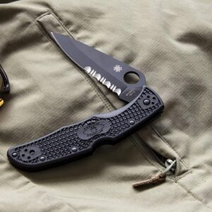 Spyderco Endura 4 Lightweight Signature Knife with 3.80" VG-10 Steel Blade and Zome Green FRN Handle - PlainEdge - C10ZFPGR